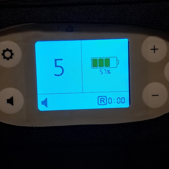 Rythm Healthcare Portable O2 Conc. Like New - Picture 10 of 12